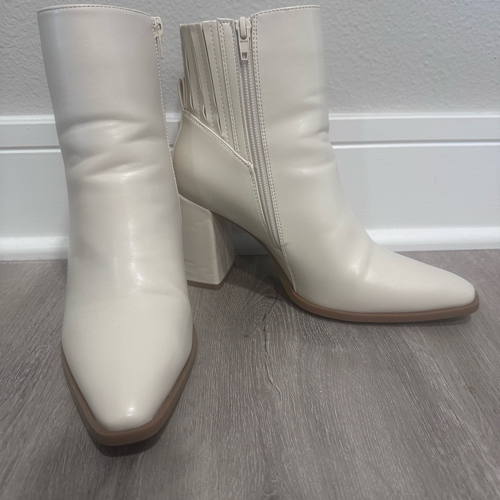 Elegant White Ankle Boots